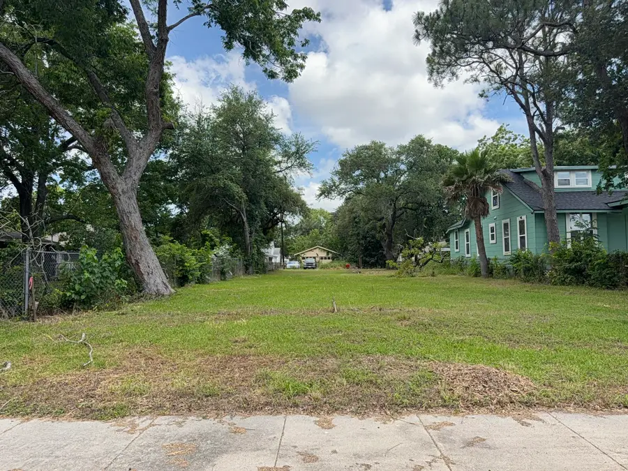 22 5th Avenue N, Texas City, TX 77590 - #2