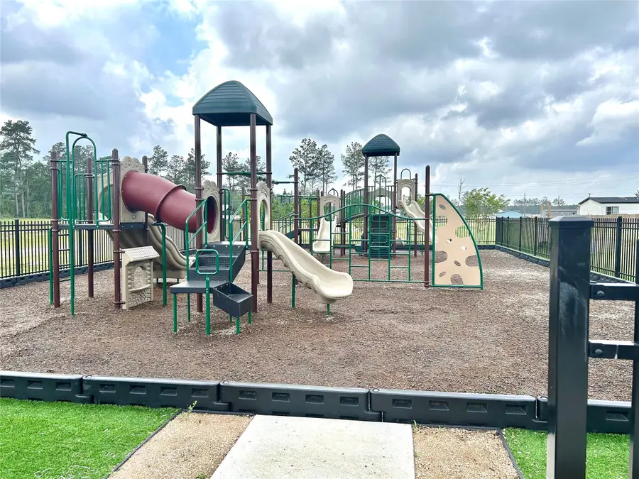 11608 Saltwell Court, Conroe, TX 77306 - Image #2