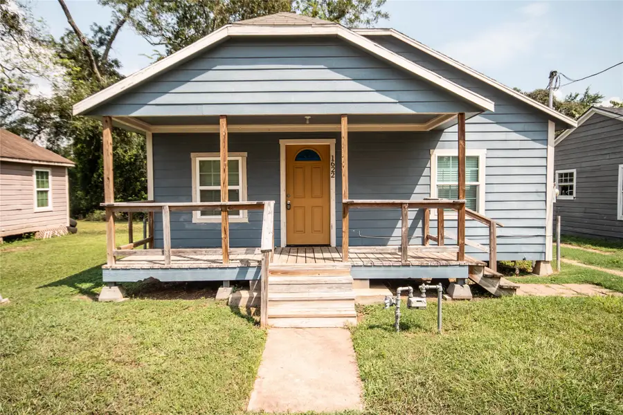 1622 W Milam Street, Wharton, TX 77488 - #3