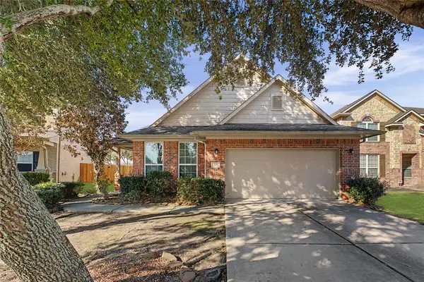 2710 Golden Creek Lane, Pearland, TX 77584