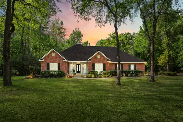 8911 Diamante Drive, Magnolia, TX 77354