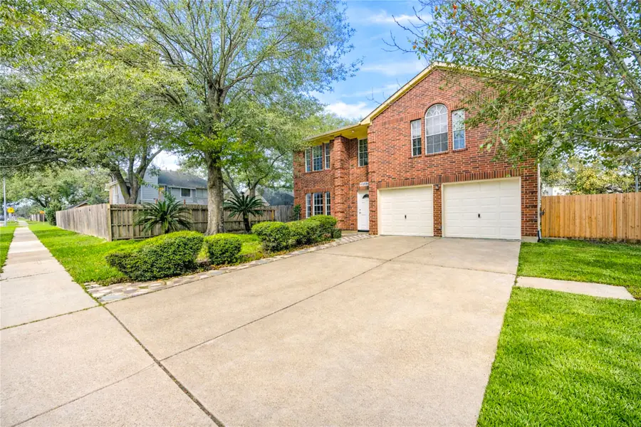 15926 Mission Glen Drive, Houston, TX 77083 - Image #2