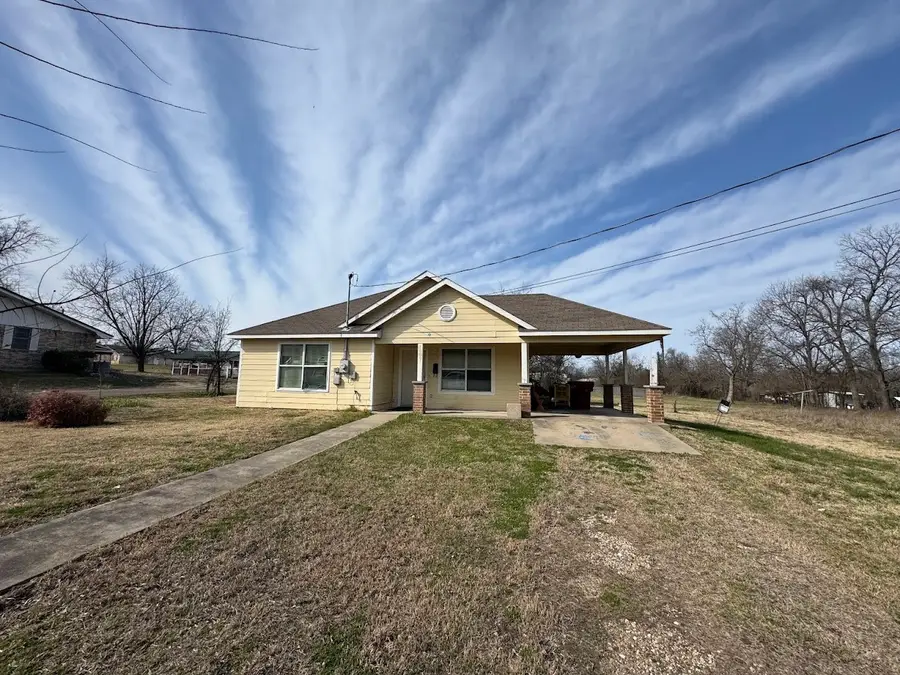 1009 W Houston Street, Clarksville, TX 75426 - Image #2