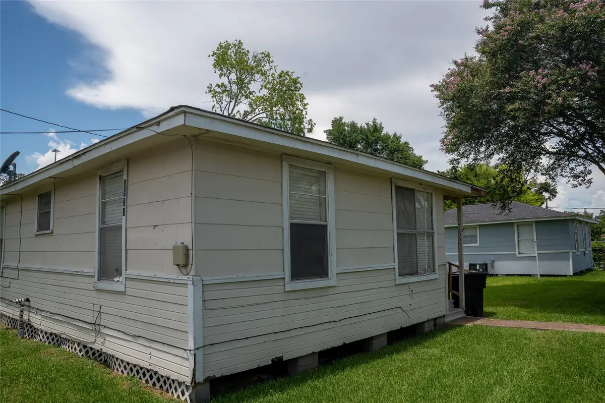 3923 Caplin Street, Houston, TX 77026 - Image #1