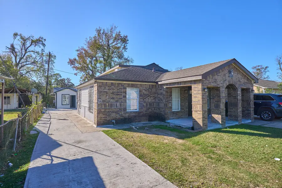 9010 Linda Vista Road, Houston, TX 77078 - Image #3