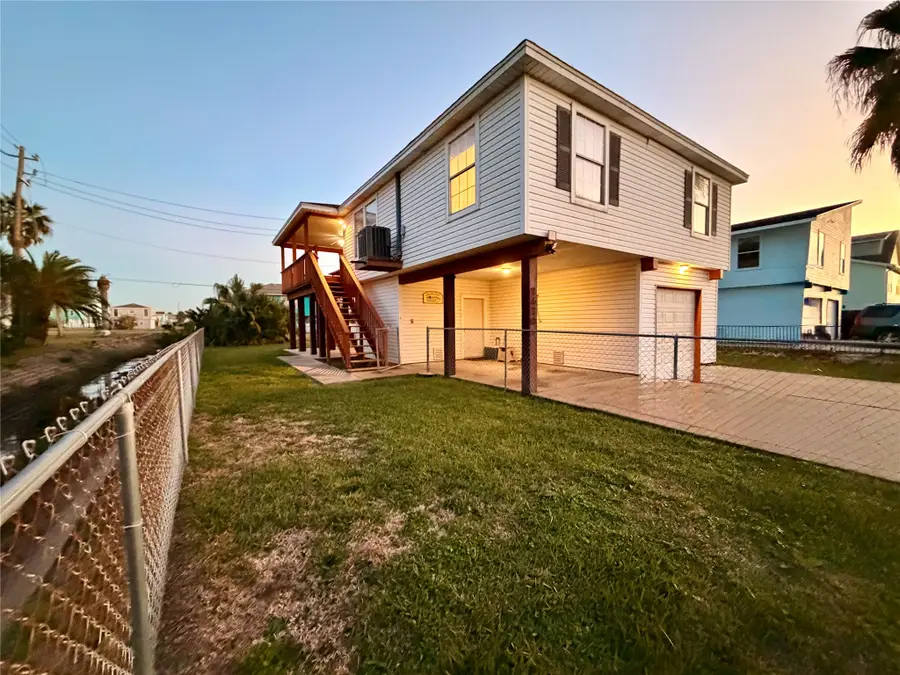 16701 Moby Dick Drive, Jamaica Beach, TX 77554 - #3