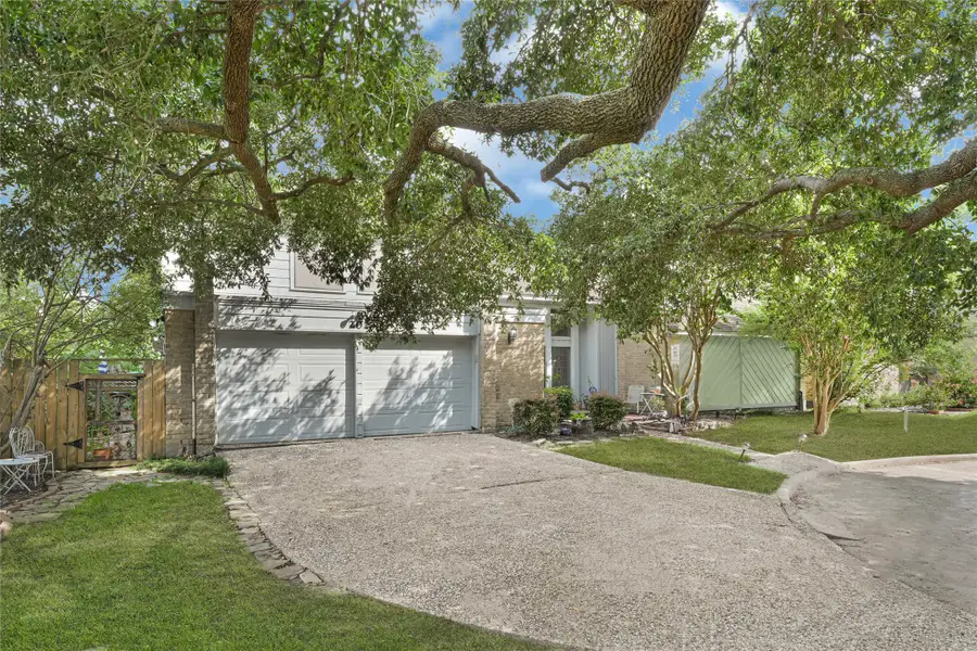 202 Old Bridge Lake, Houston, TX 77069 - Image #2