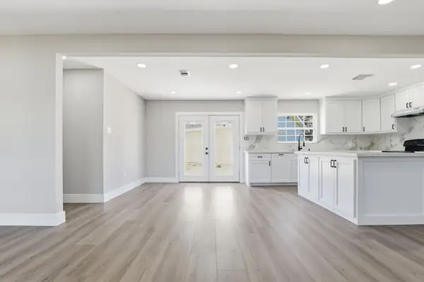 301 Brown Drive, Texas City, TX 77591