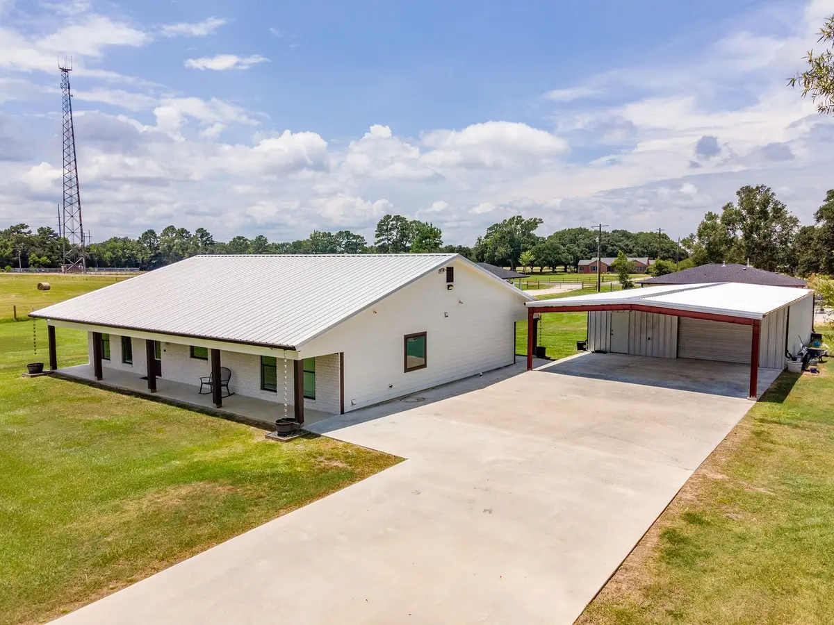 203 Woodard S, Devers, TX 77538 - Image #1