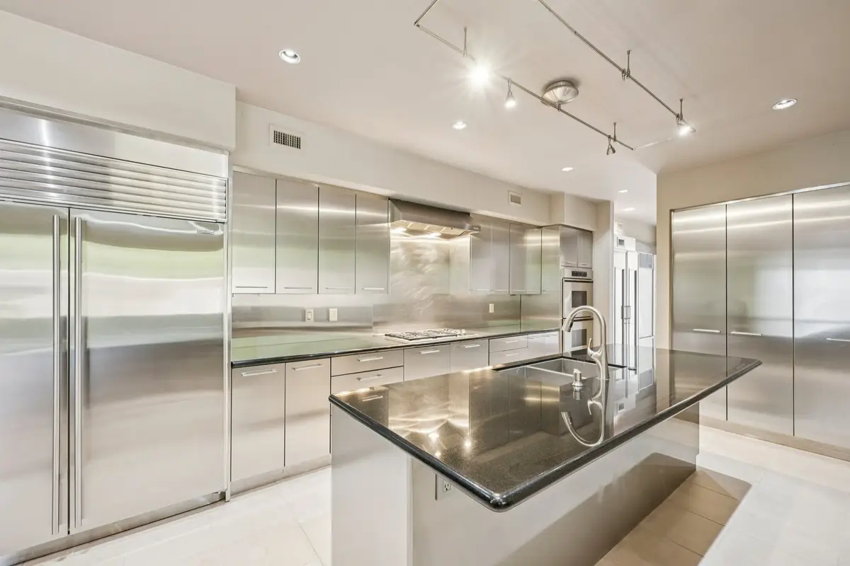 5 River Hollow Lane, Houston, TX 77027 - Image #1