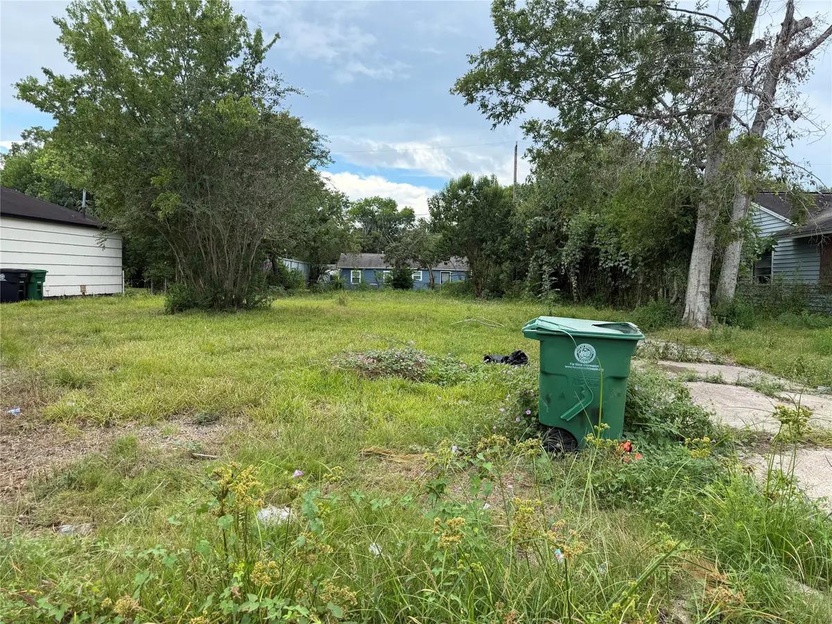 5718 Groveton Street, Houston, TX 77033 - #1