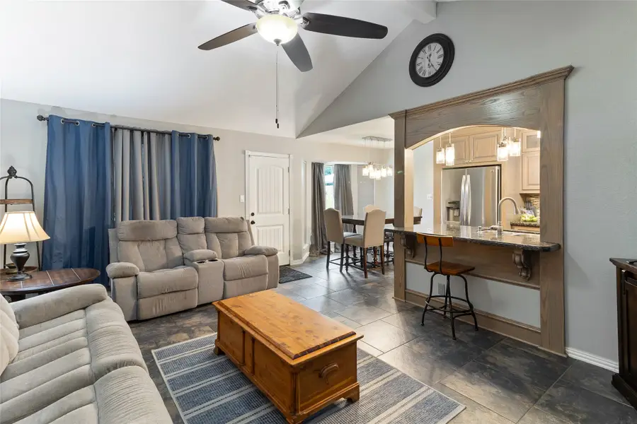 104 Dogwood Street, Lake Jackson, TX 77566 - Image #3