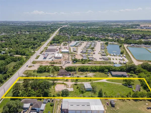 5707 S Fm 565 Rd, Baytown, TX 77523