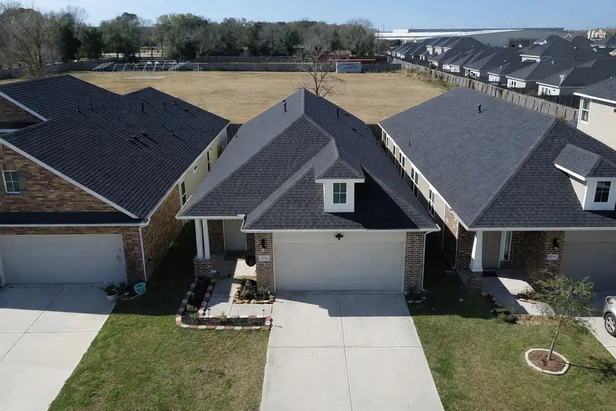 9256 Sea Garden Street, Houston, TX 77034 - Image #2