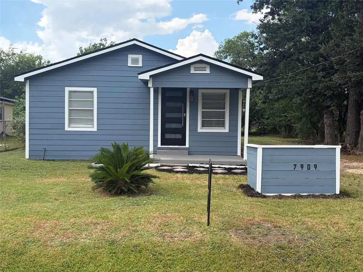 7909 Hoffman Street, Houston, TX 77016 - #1