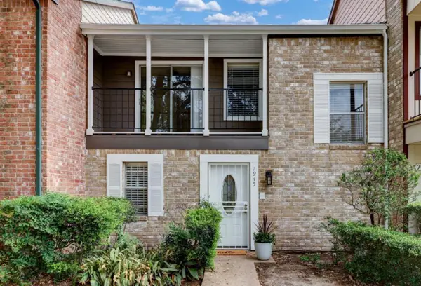 7945 Ellinger Lane, Houston, TX 77040