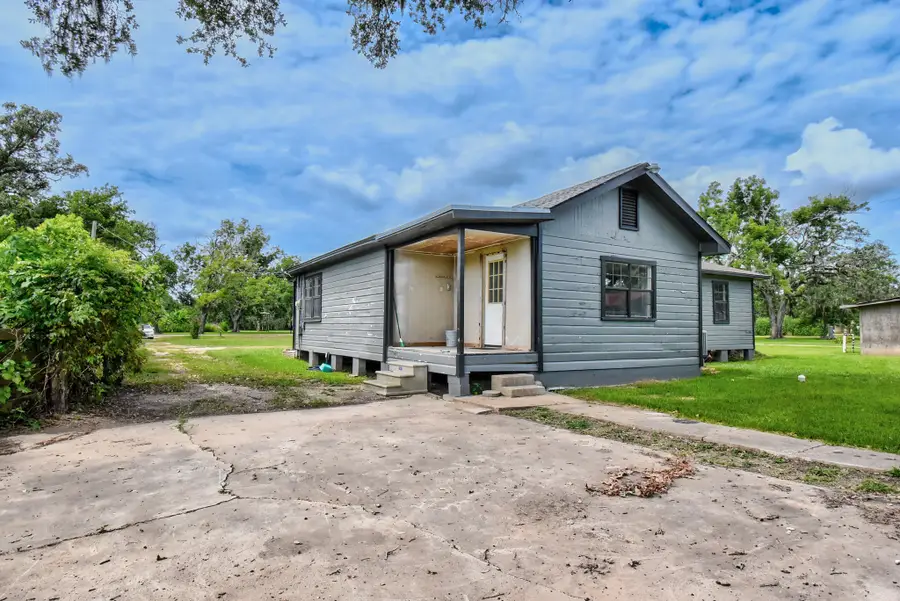 6615 Live Oak Drive, Jones Creek, TX 77541 - Image #3