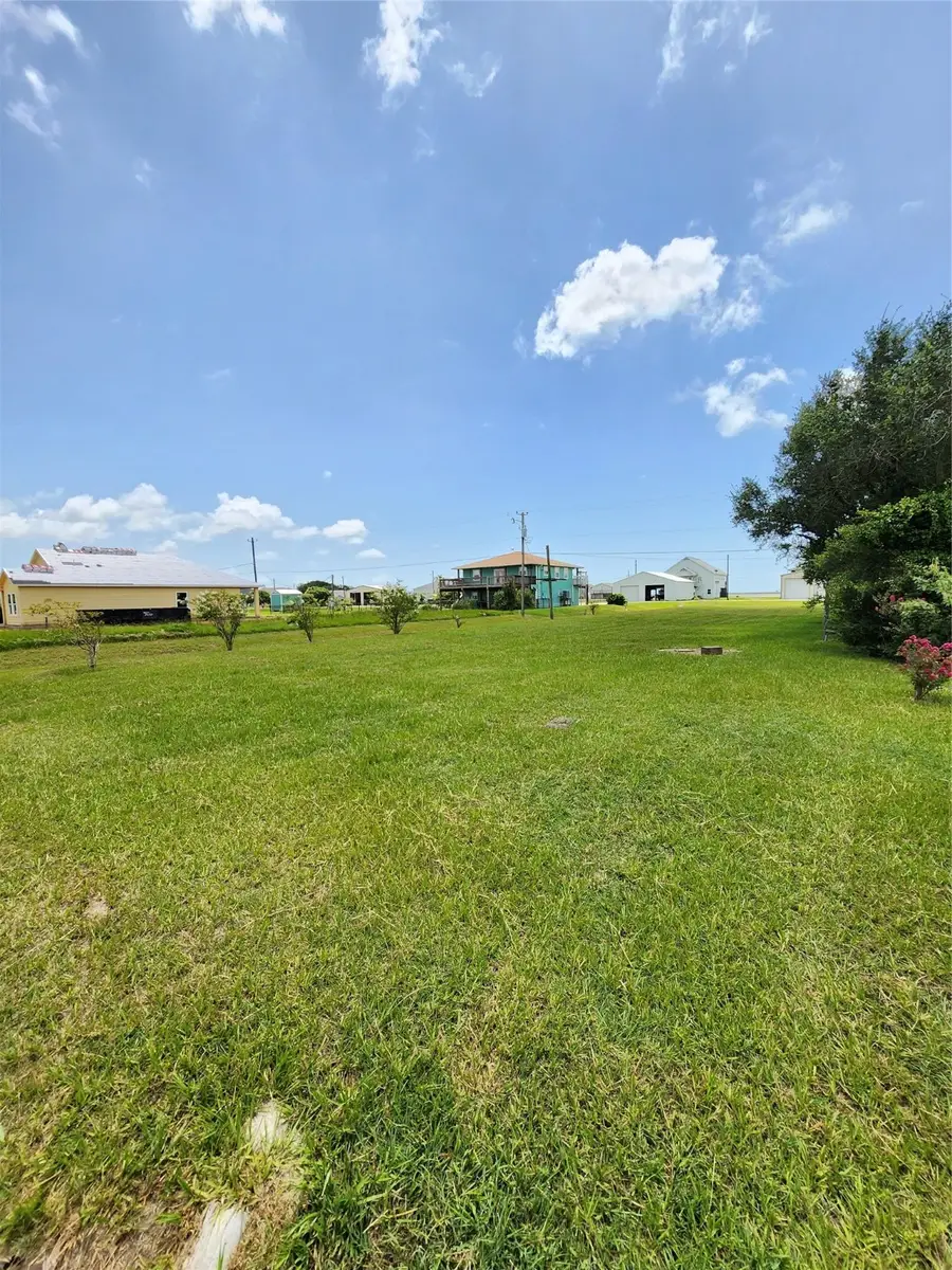 853 Swallow Drive, Palacios, TX 77465 - Image #3