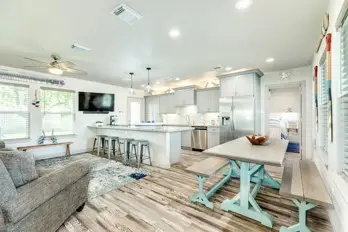 117 Tarpon Avenue, Galveston, TX 77550