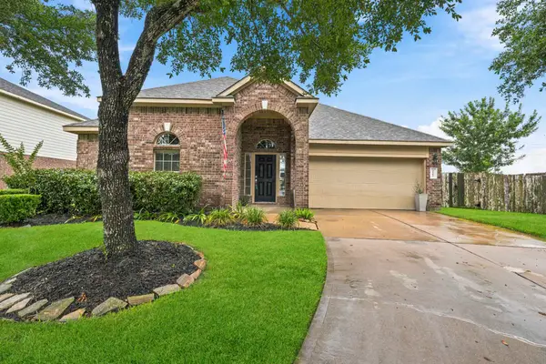 2502 Tiger Eye Drive, Rosharon, TX 77583