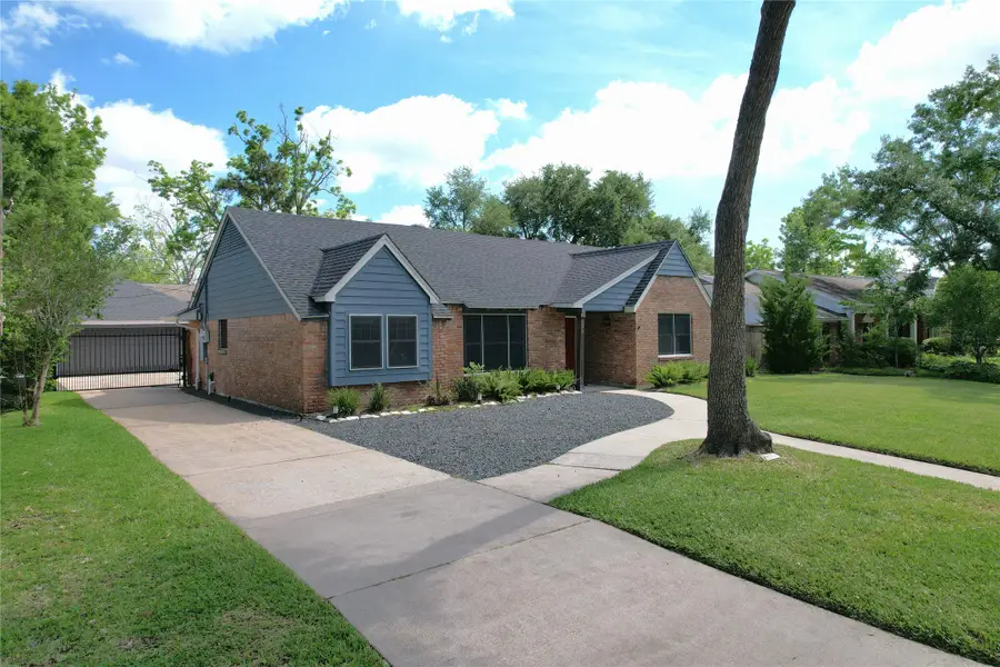 226 Driftwood Drive, Seabrook, TX 77586 - #2