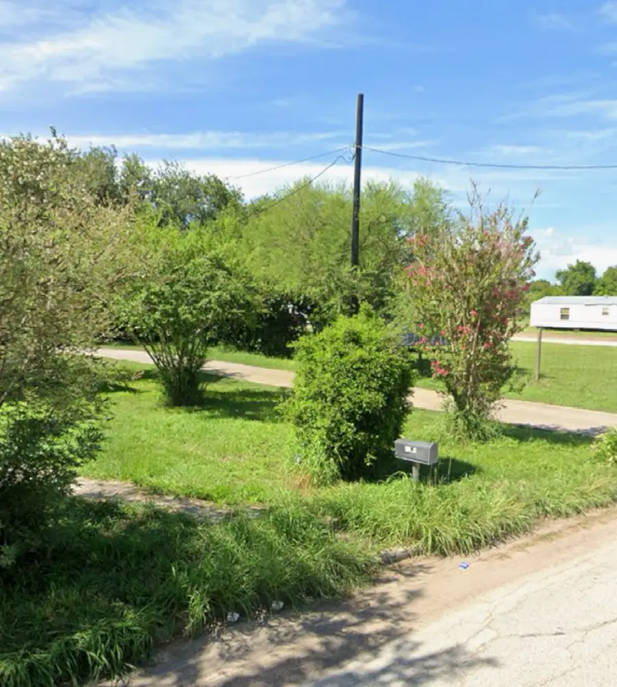 2004 Pleasant Green Drive, Victoria, TX 77901 - Image #3