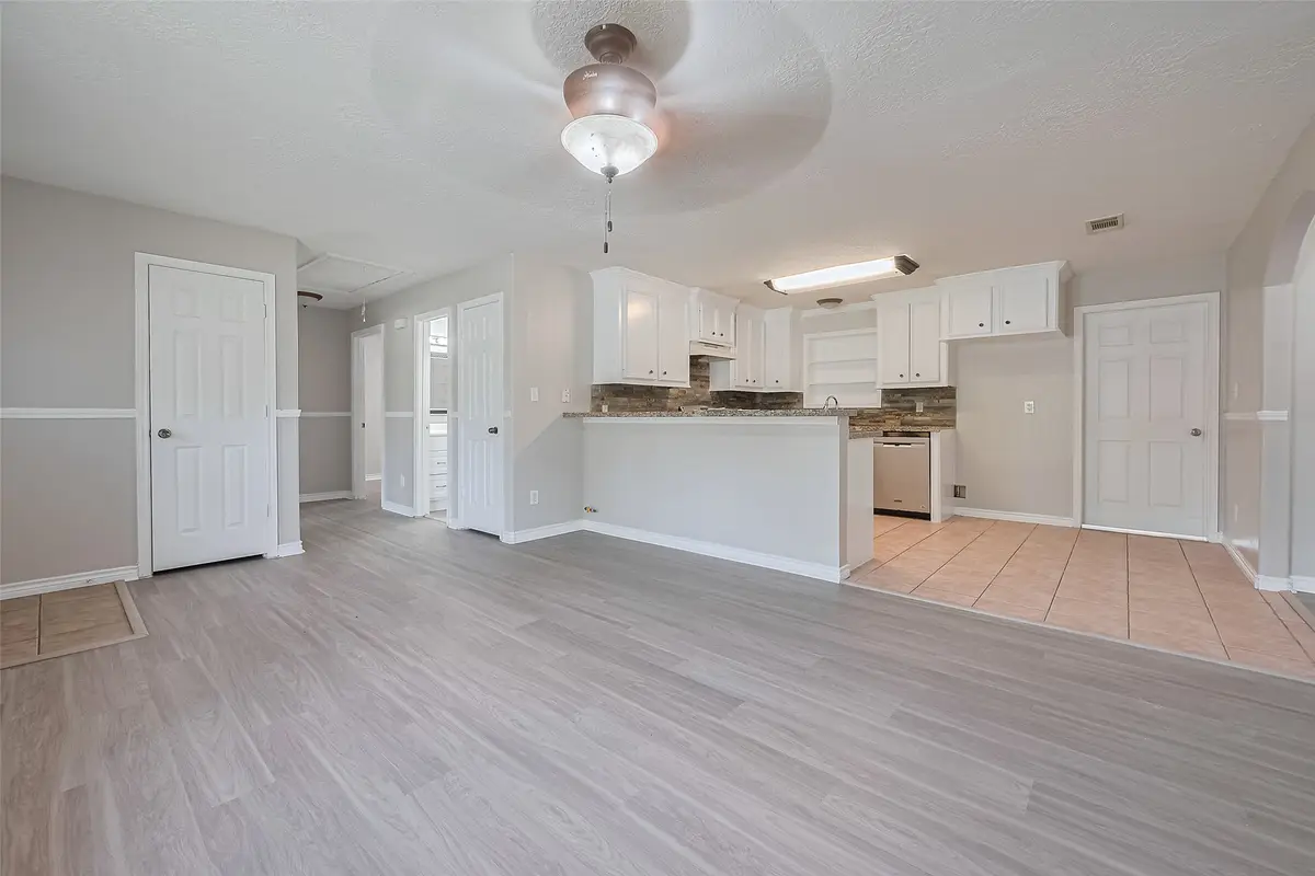 210 N Shirley Lane, Willis, TX 77378 - Image #1