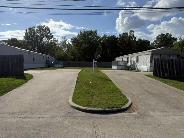 3809,3811 Raccoon Drive, Baytown, TX 77521 - #1