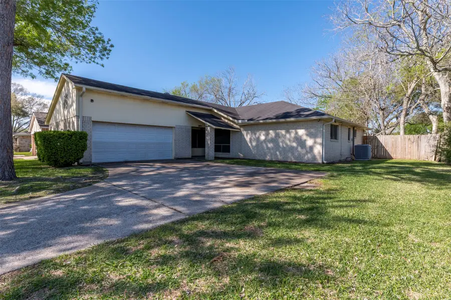 2810 Heritage Colony Drive, Webster, TX 77598 - #2