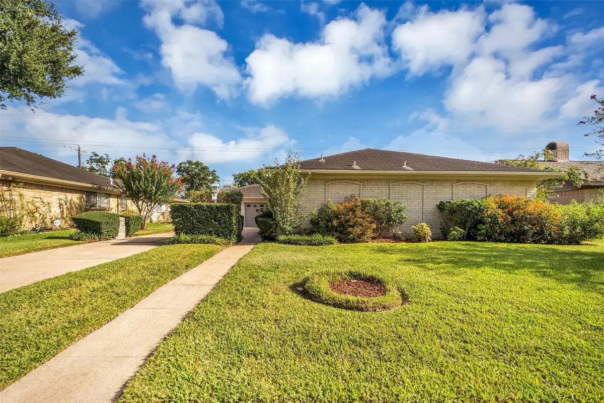 9106 Willow Meadow Drive, Houston, TX 77031 - #1