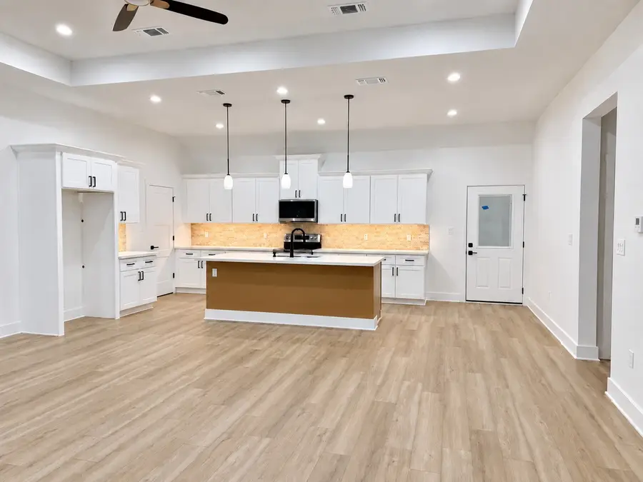 310 Jordan Avenue, Cleveland, TX 77327 - #3