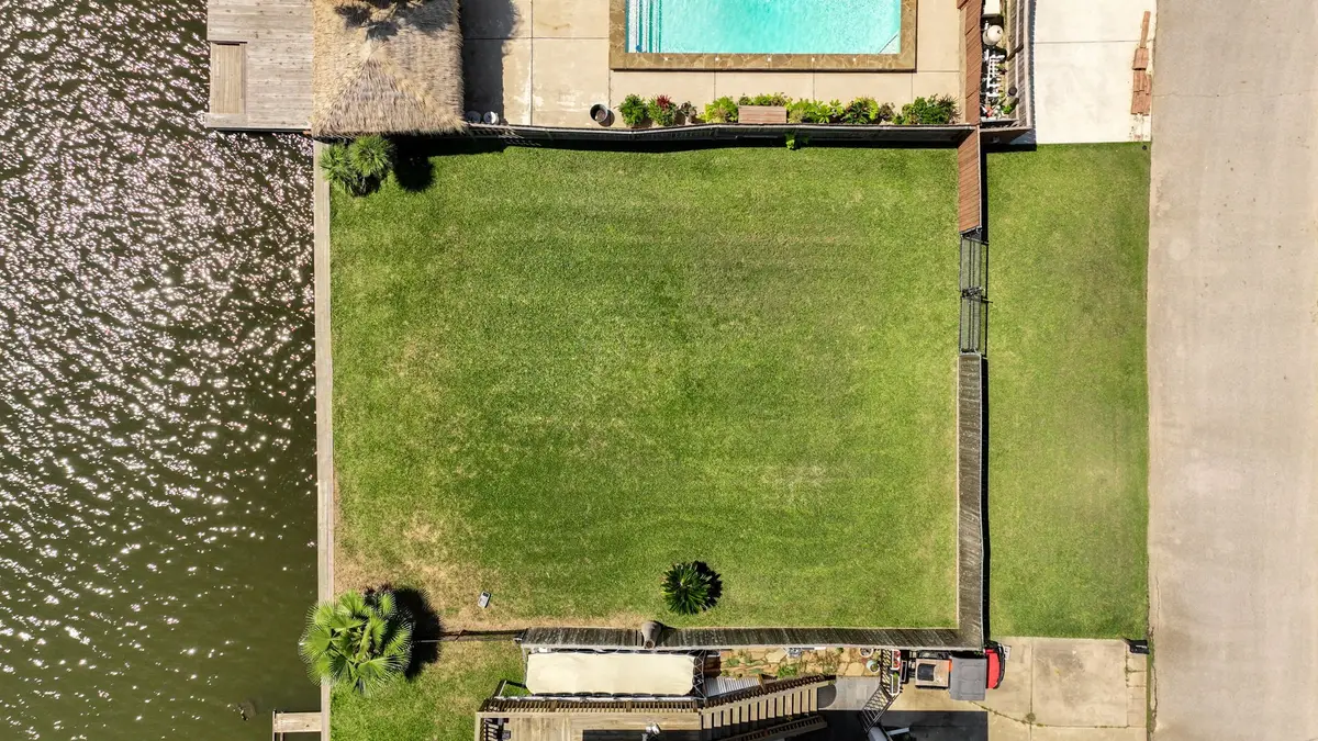 420 Ling Street, Bayou Vista, TX 77563 - Image #1