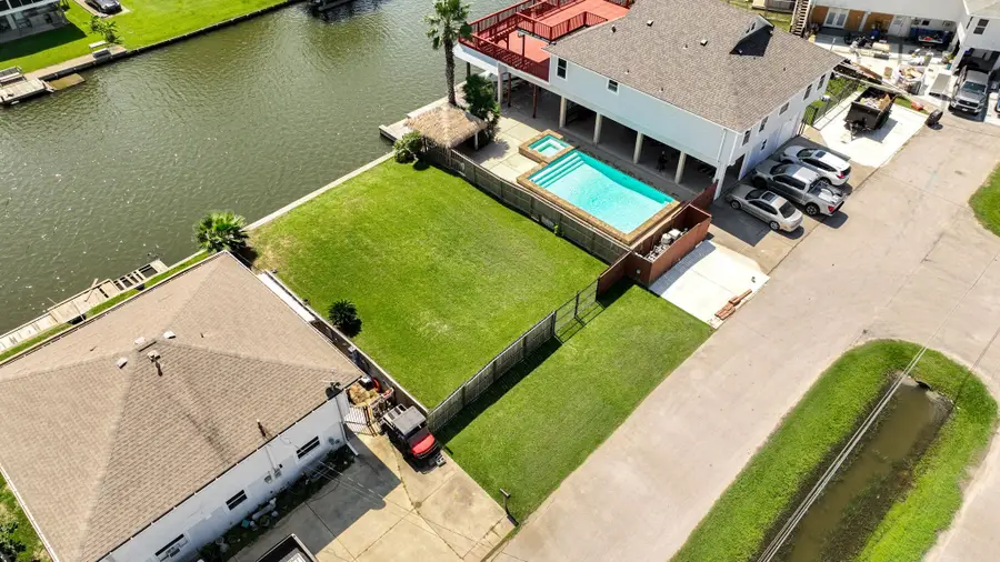 420 Ling Street, Bayou Vista, TX 77563 - Image #2