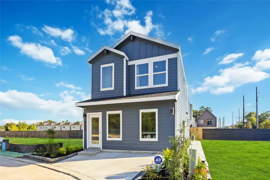 1056 Wheatley Oak Lane, Houston, TX 77091 - Image #3