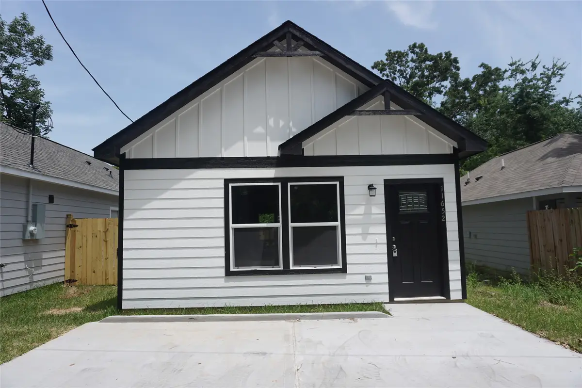 9761 Blackgum Street, Willis, TX 77318 - Image #1