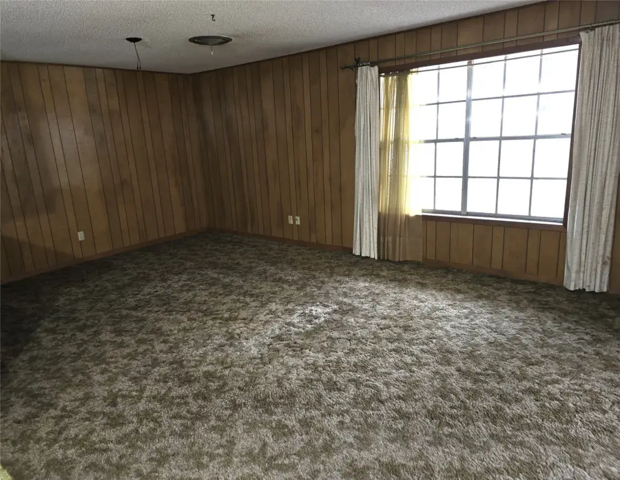 1205 Appling Street, El Campo, TX 77437 - Image #3