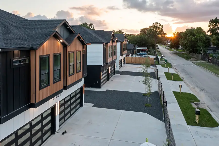 5046 Pershing Street #A-B, Houston, TX 77033 - #2