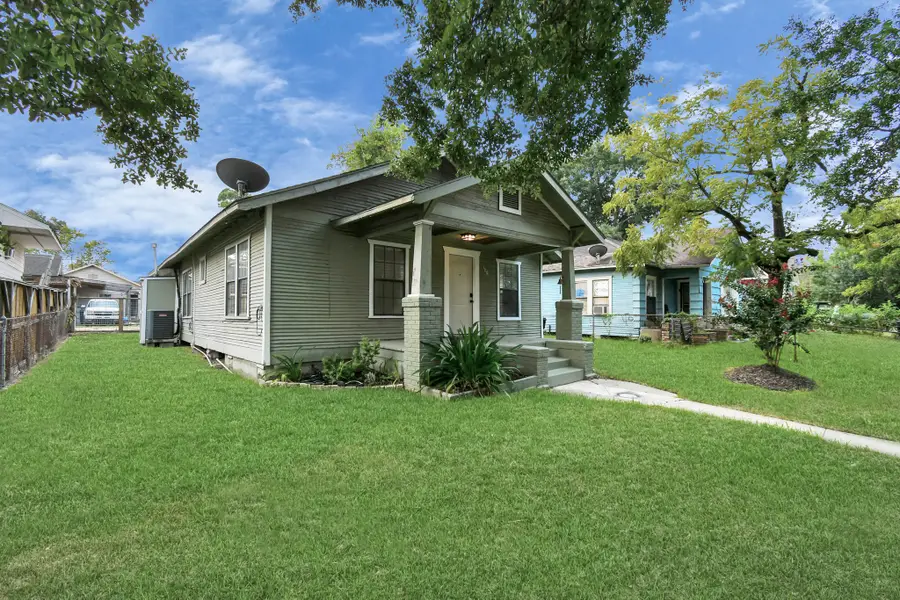 106 Kemton Street, Houston, TX 77012 - Image #2