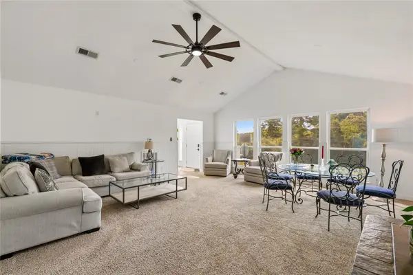 2301 S Kemah Drive S, Kemah, TX 77565