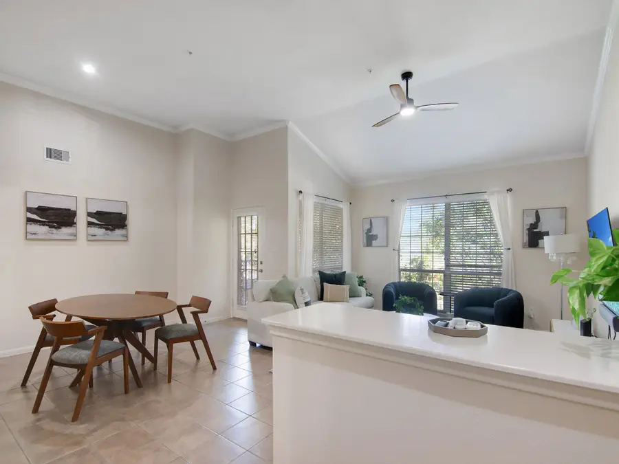 6607 Lake Woodlands #433, The Woodlands, TX 77382 - #2