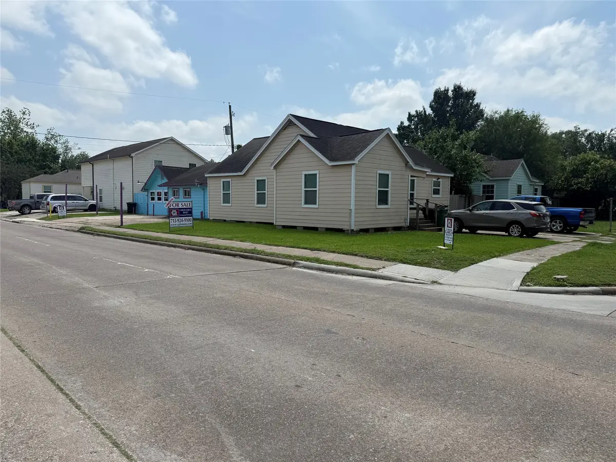 6946 Moss Rose Street, Houston, TX 77087 - #1