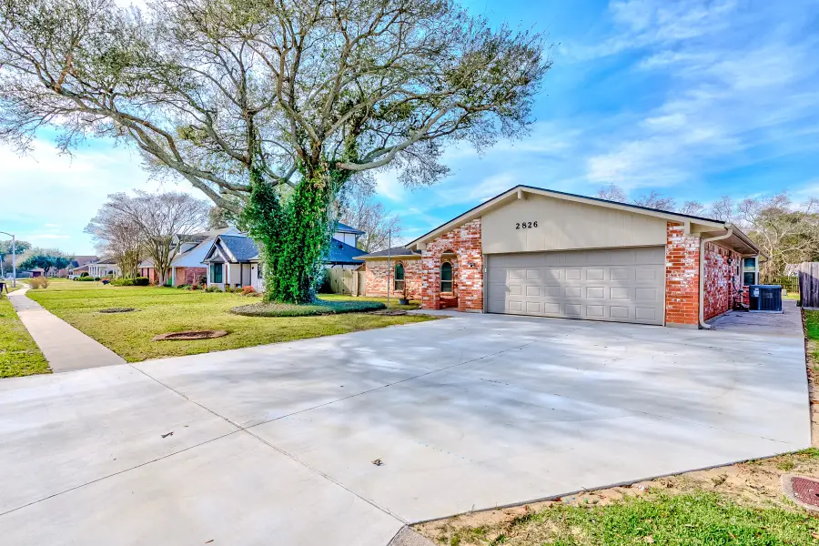 2826 Round Tower Lane, Port Neches, TX 77651 - Image #2