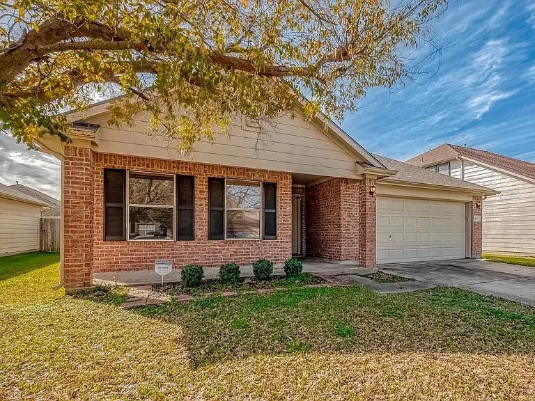 5322 Cinnamon Lake Drive, Baytown, TX 77521 - Image #2