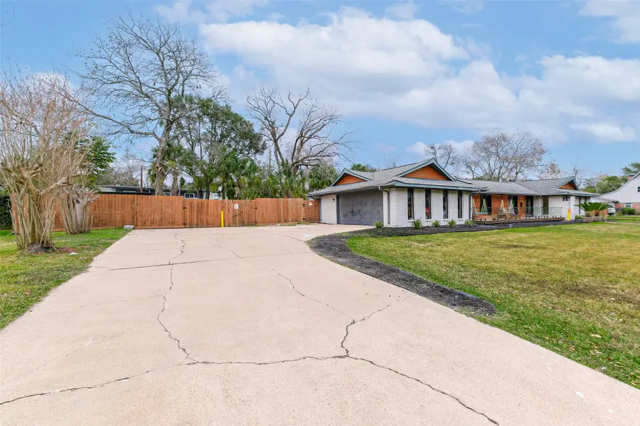 7810 Nairn Street, Houston, TX 77074 - Image #2