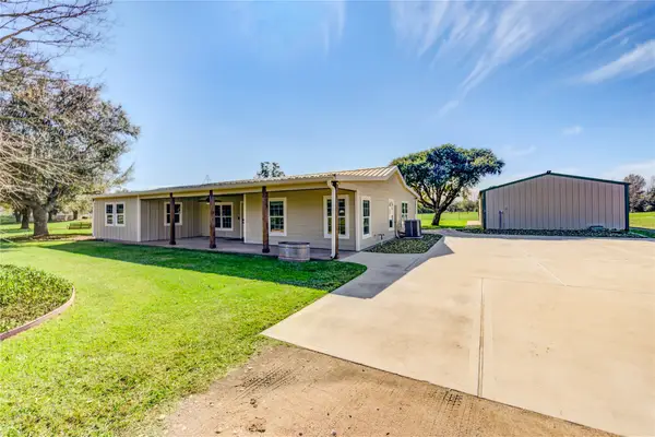 6910 S Mallard Drive, Fulshear, TX 77441