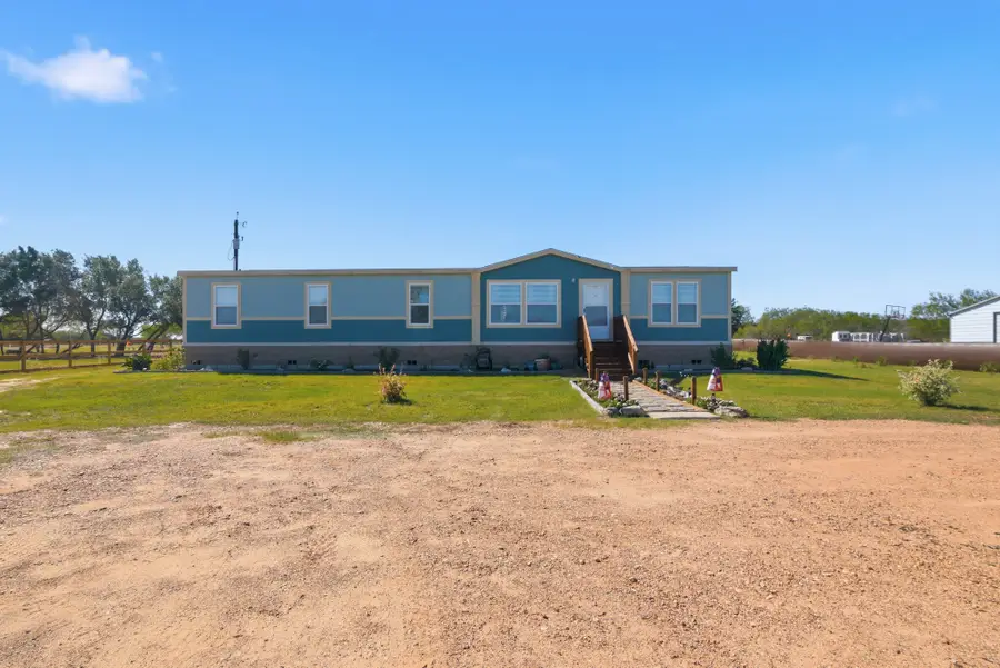 12128 County Road 1, Hallettsville, TX 77964 - Image #3
