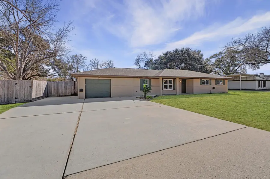 3812 Hardin Road, Baytown, TX 77521 - #2