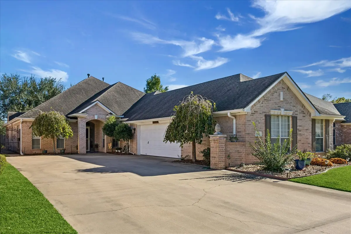 924 Eagle Lake Road, Sealy, TX 77474 - Image #1