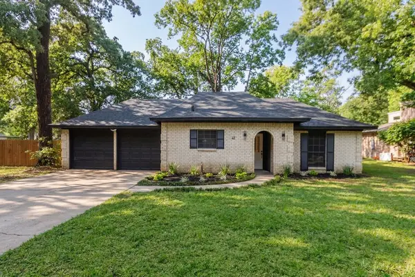 41 Artesia, Conroe, TX 77304