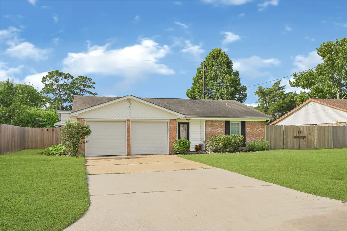 10010 Lost Pine Drive, Baytown, TX 77521 - #1